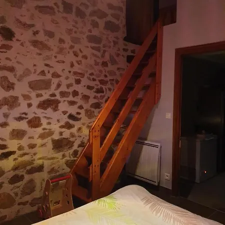 Hotel Le Refuge D'eline, Maison De Campagne Sud Cantal Boisset (Cantal)