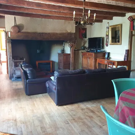 Le Refuge D'eline, Maison De Campagne Sud Cantal Hotel