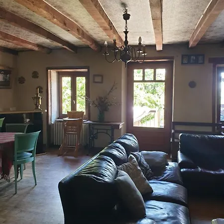 Le Refuge D'eline, Maison De Campagne Sud Cantal Hotel