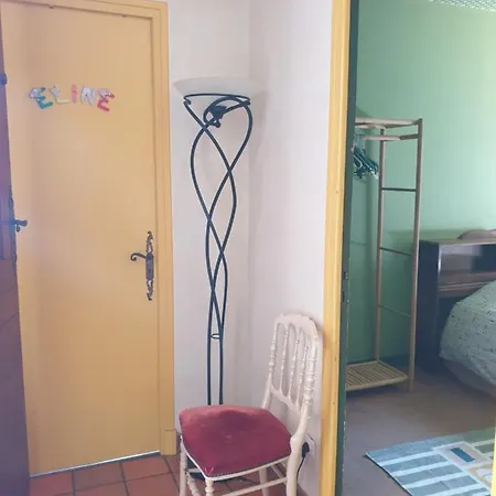 Le Refuge D'eline, Maison De Campagne Sud Cantal Hotel